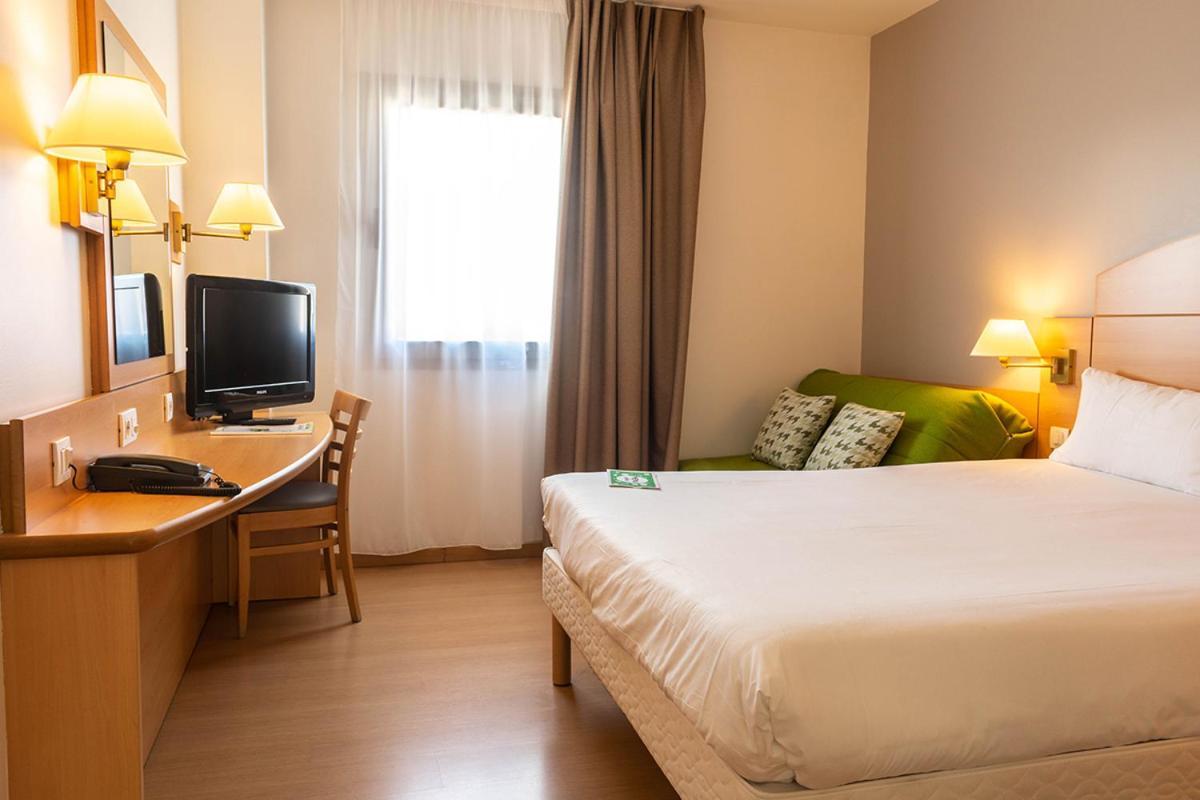 Travelodge Madrid Алькала-де-Енарес Екстер'єр фото