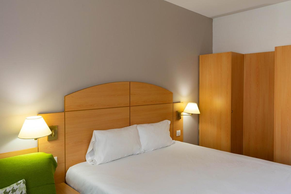 Travelodge Madrid Алькала-де-Енарес Екстер'єр фото
