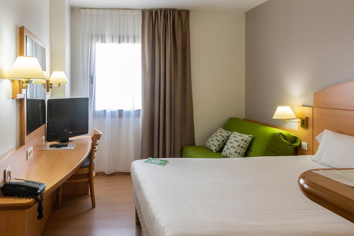 Travelodge Madrid Алькала-де-Енарес Екстер'єр фото