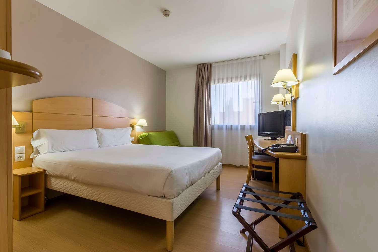 Travelodge Madrid Алькала-де-Енарес Екстер'єр фото