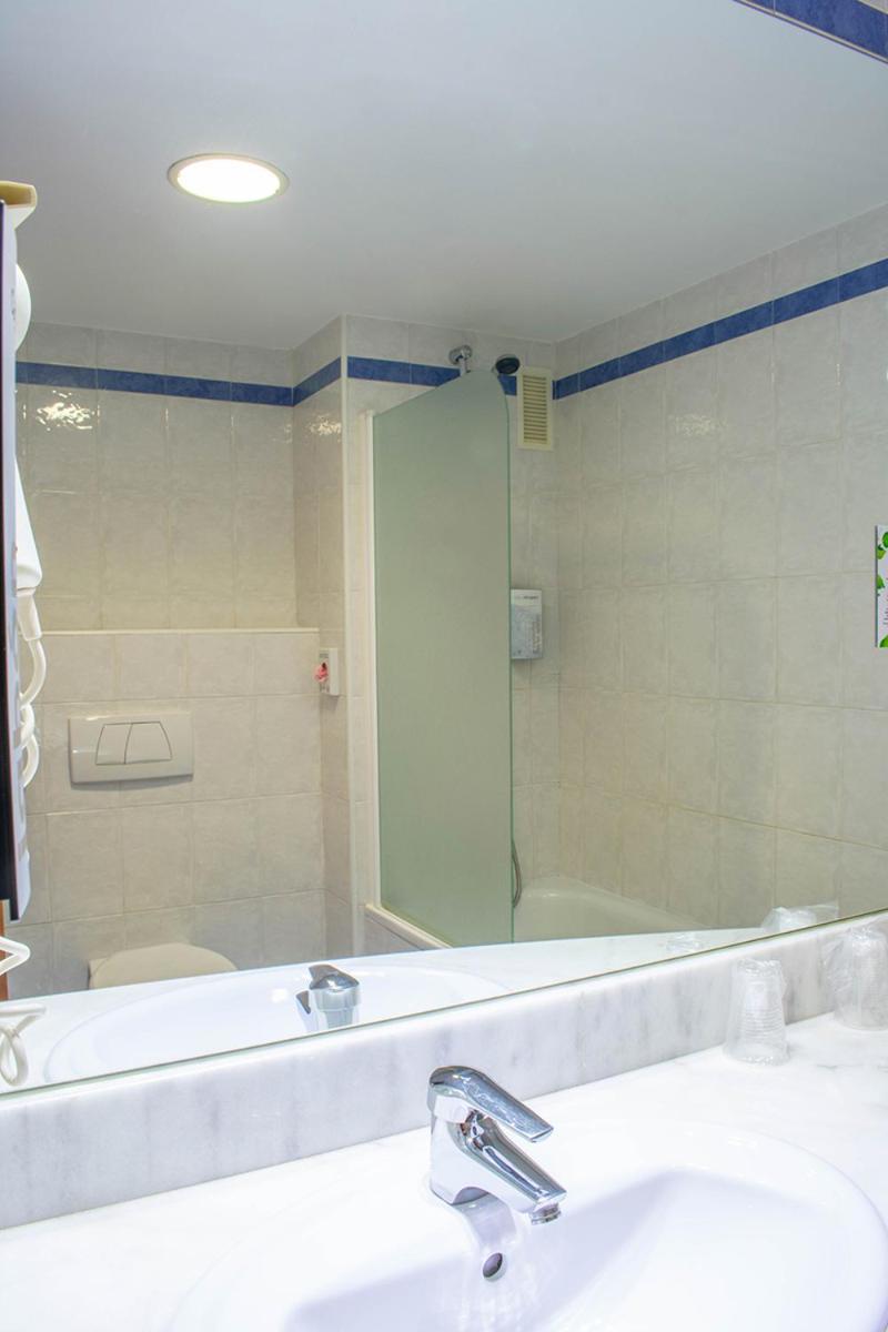 Travelodge Madrid Алькала-де-Енарес Екстер'єр фото